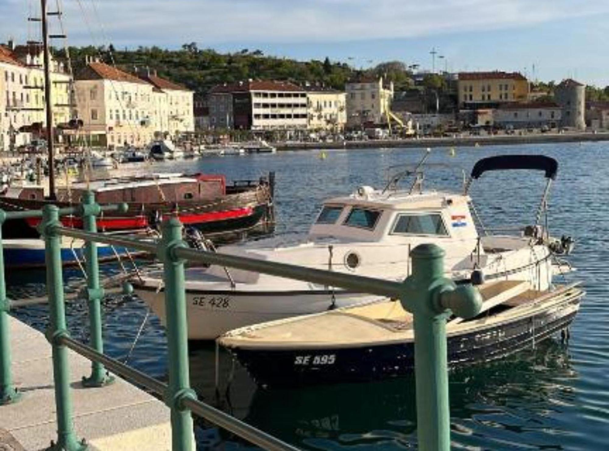 Apartman Pod Plocom Zengg Kültér fotó